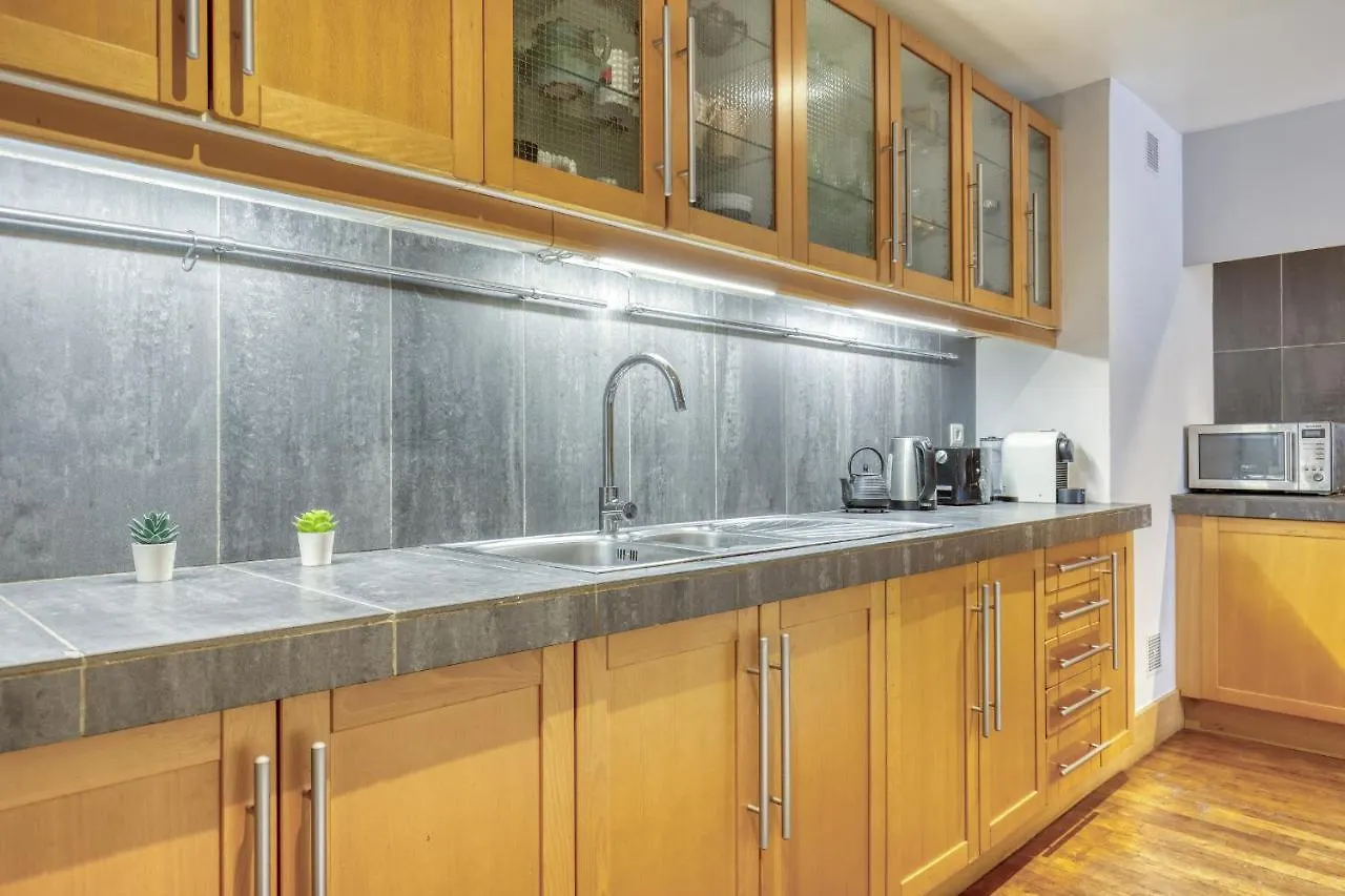 Spacious & Lovely Flat-up To 8 Guests-paris 10 *