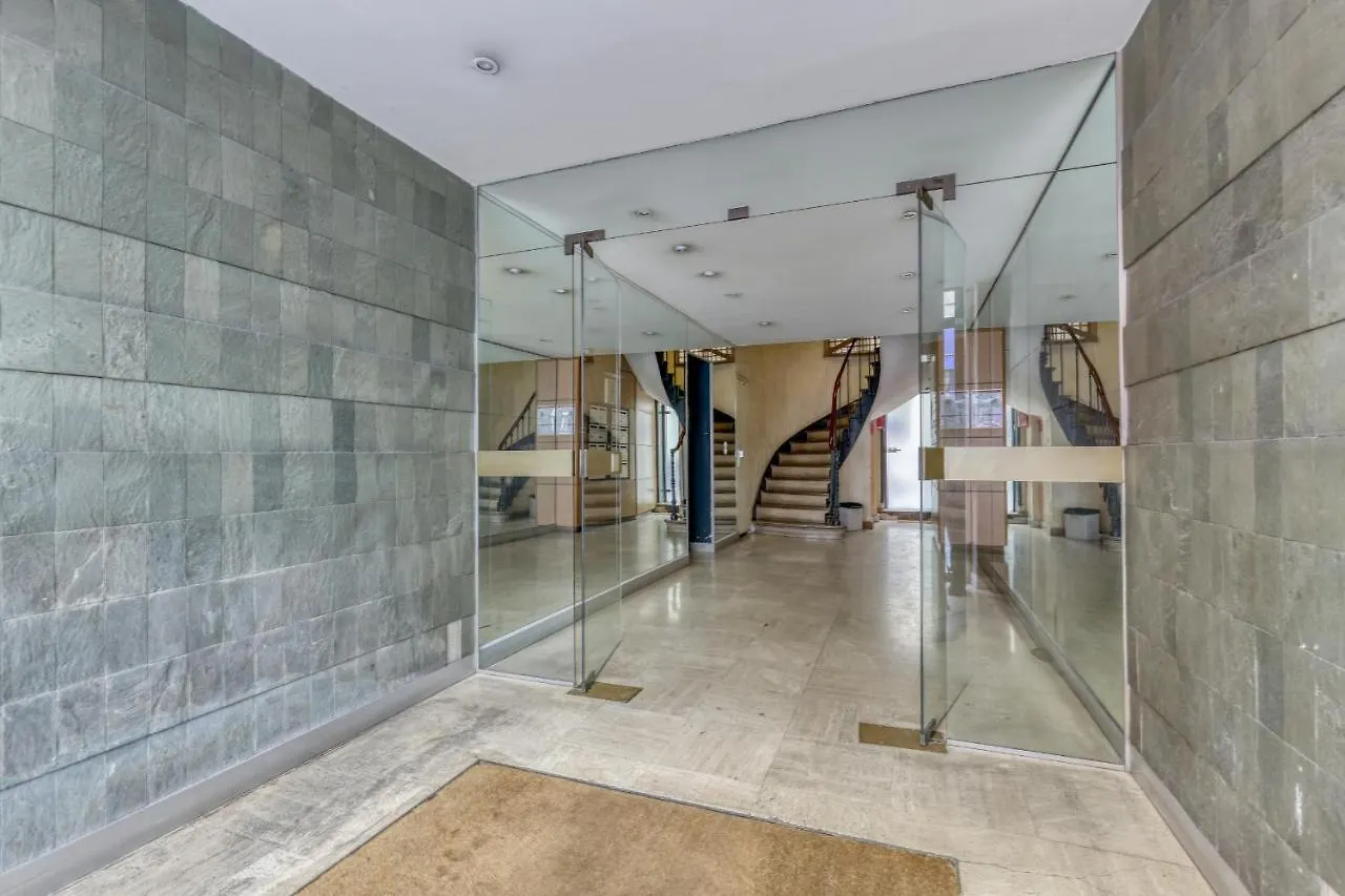 Spacious & Lovely Flat-up To 8 Guests-paris 10 Appartamento Parigi