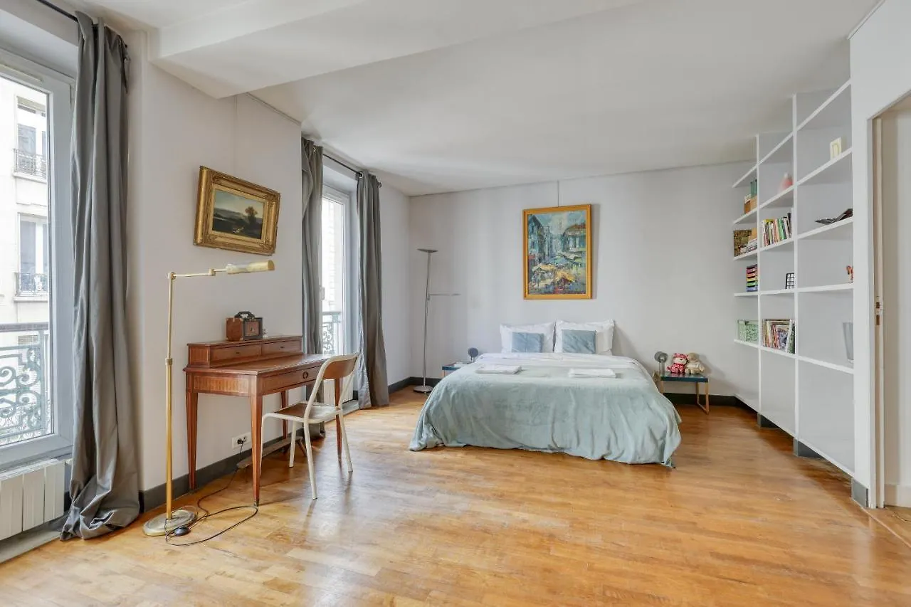 Spacious & Lovely Flat-up To 8 Guests-paris 10 Apartment