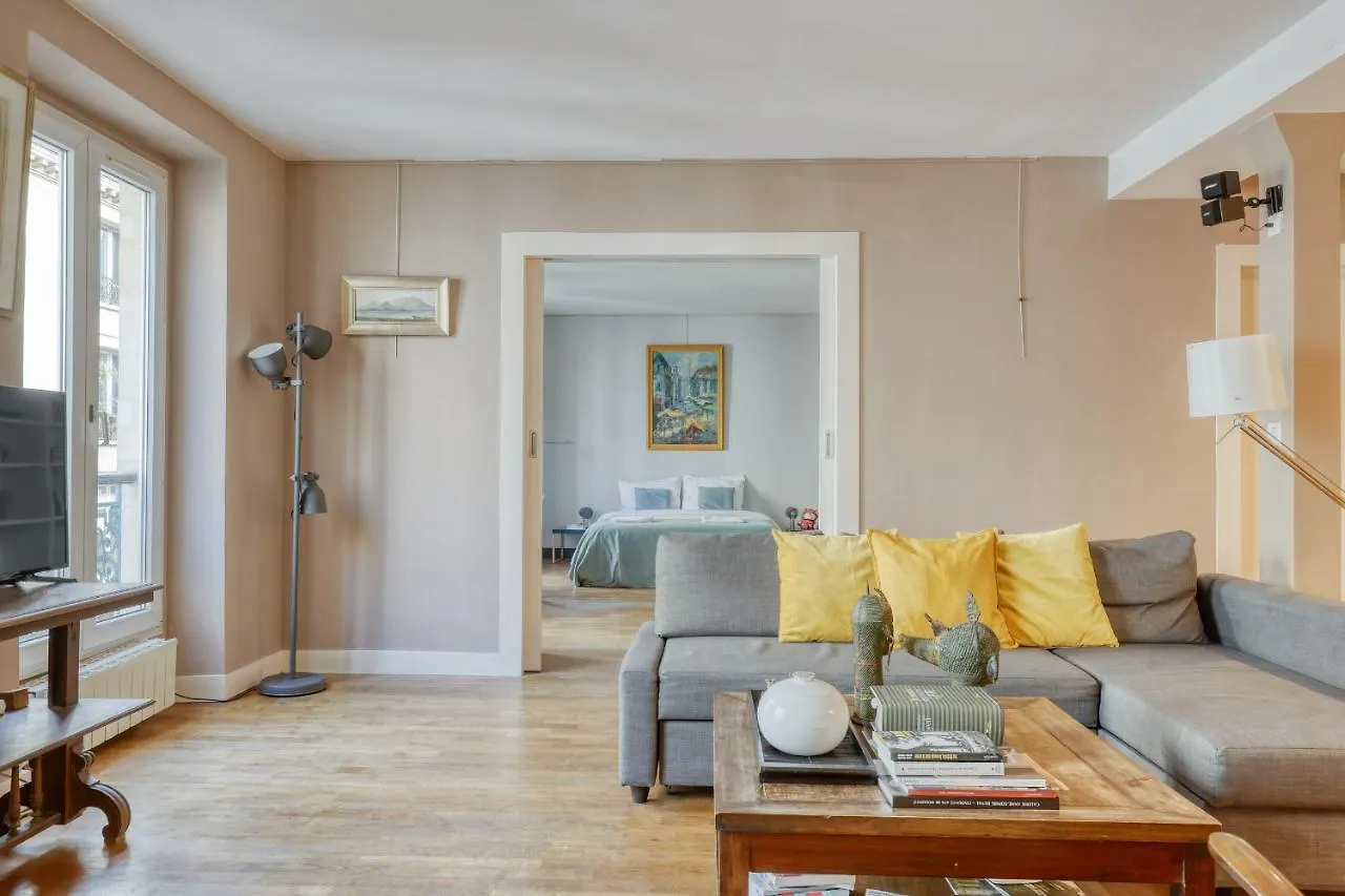 Spacious & Lovely Flat-up To 8 Guests-paris 10 Apartment Paris