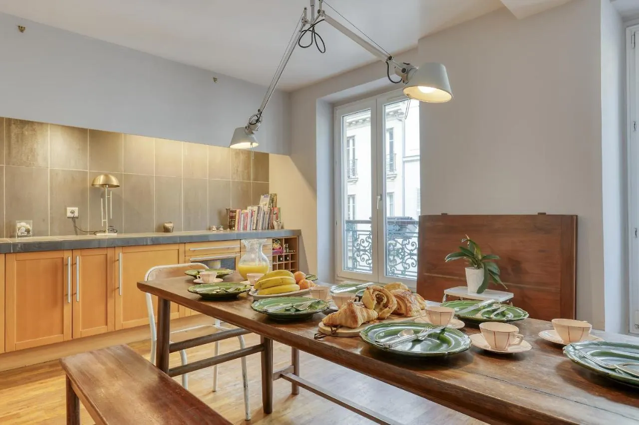 Apartment Spacious & Lovely Flat-up To 8 Guests-paris 10 Paris