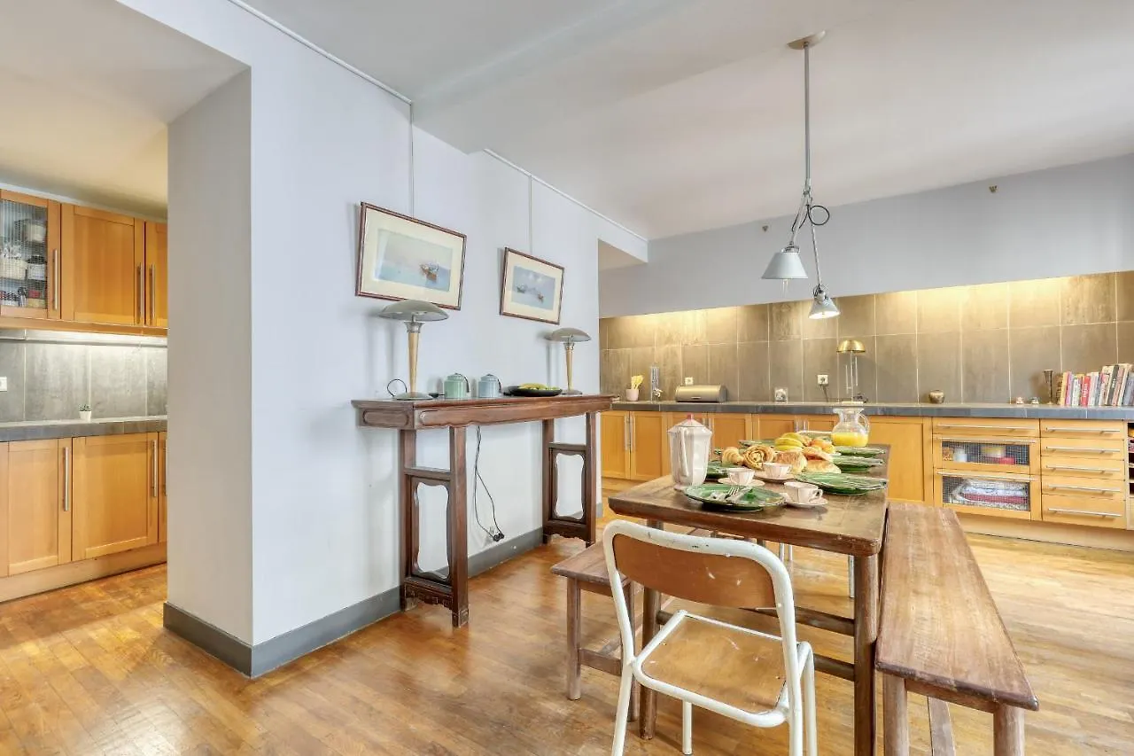 Apartment Spacious & Lovely Flat-up To 8 Guests-paris 10